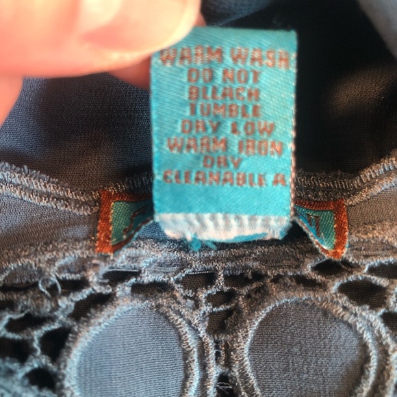 Akualani Lined Blue Dress with Lace Accent & Tieback Size L - Picture 5 of 11